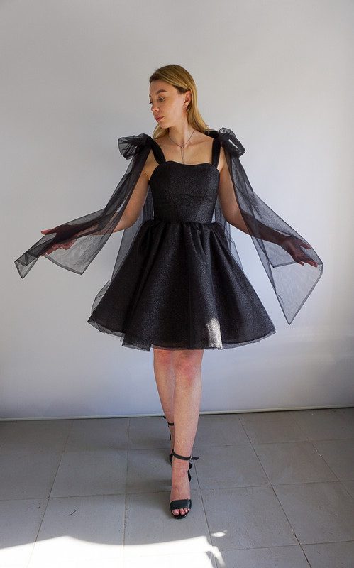 Міні сукня з чорного глітеру