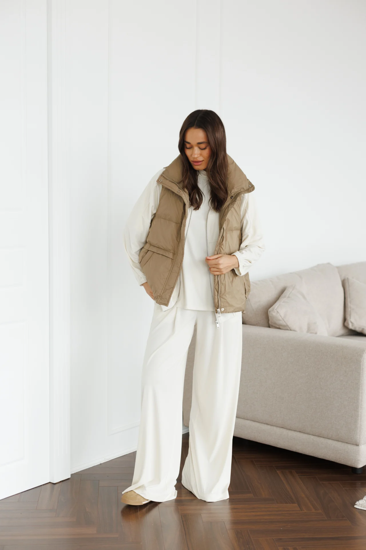 Жіночий пуховий жилет - Зображення 9