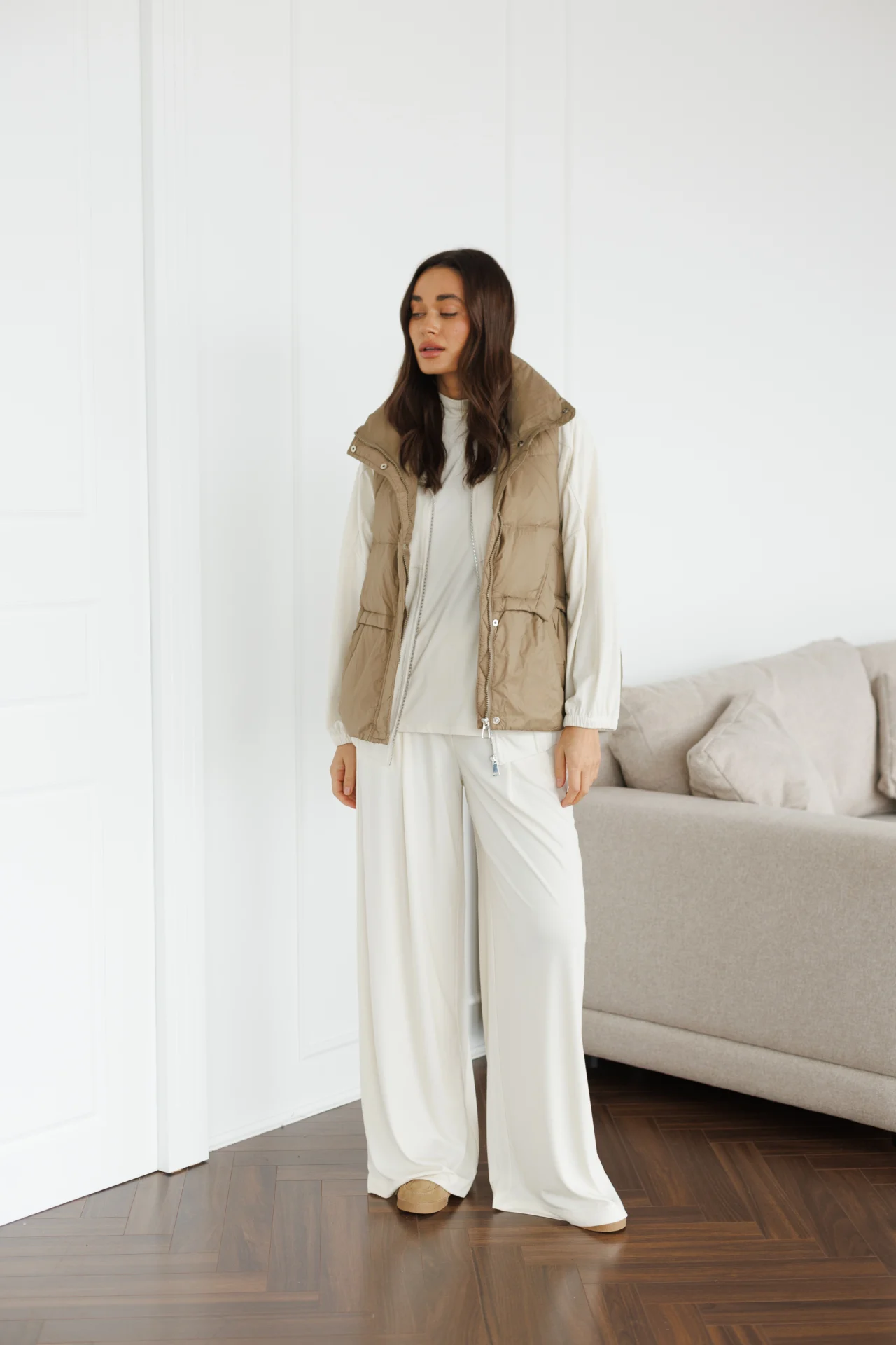 Жіночий пуховий жилет - Зображення 5