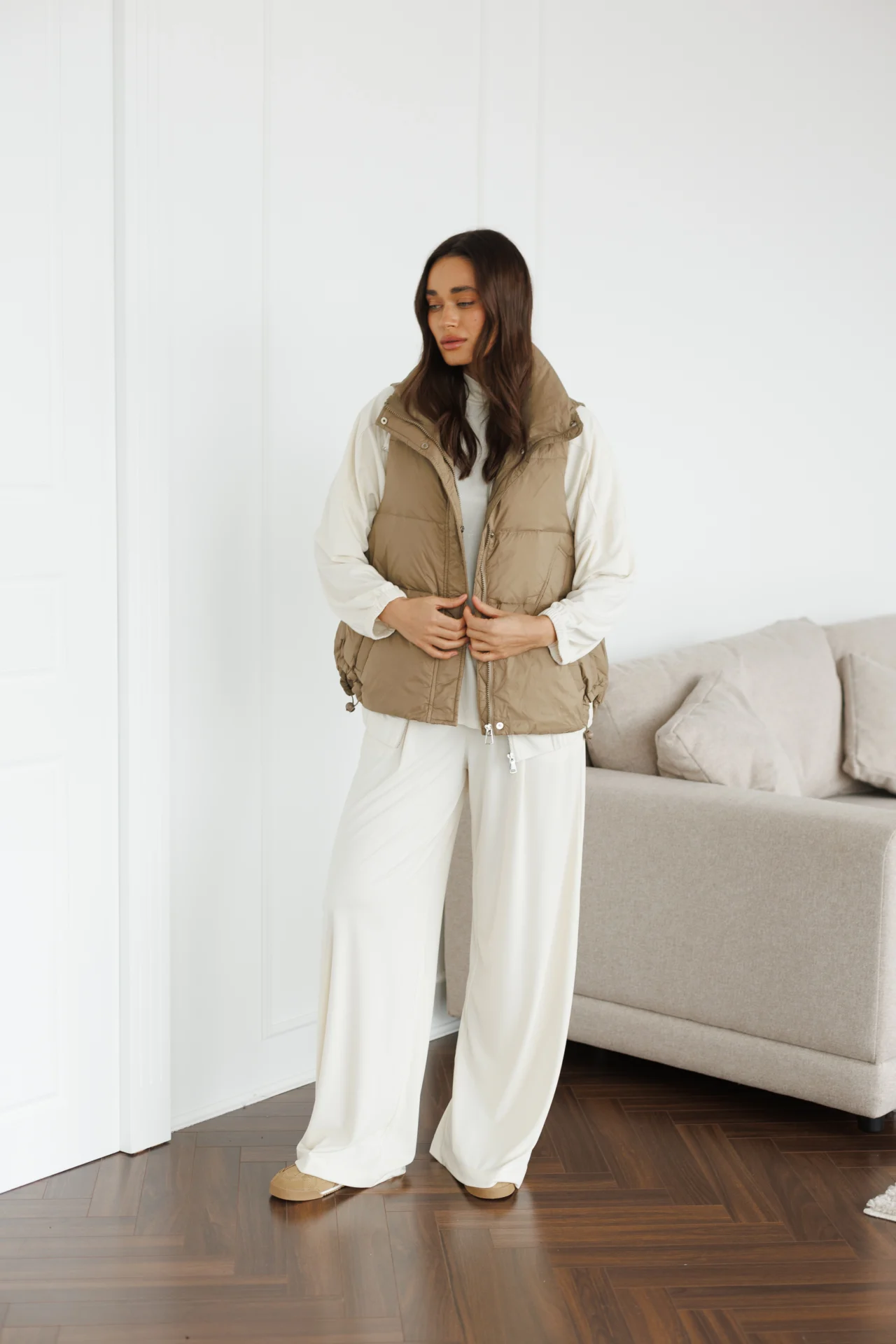 Жіночий пуховий жилет - Зображення 6