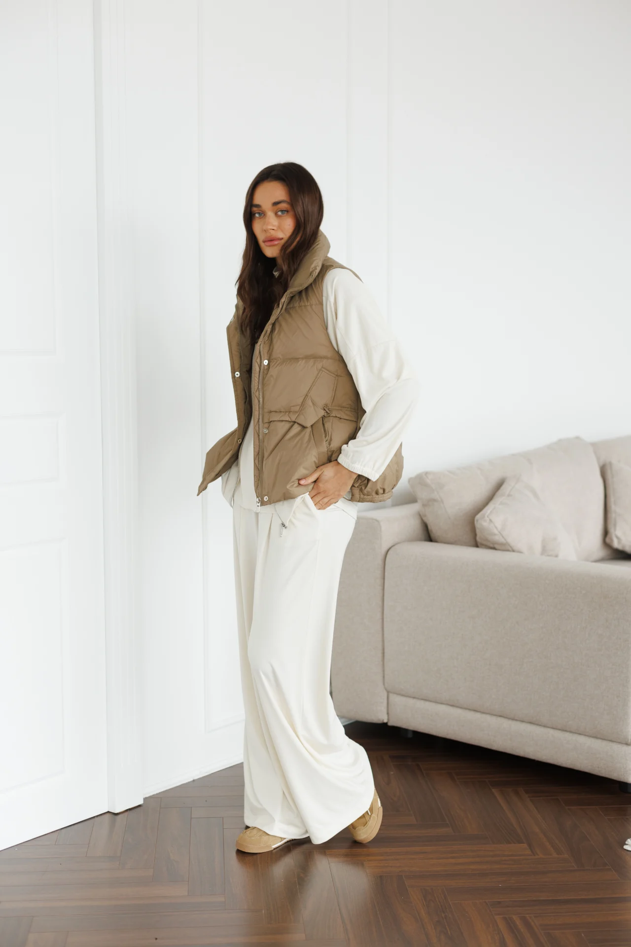 Жіночий пуховий жилет - Зображення 3