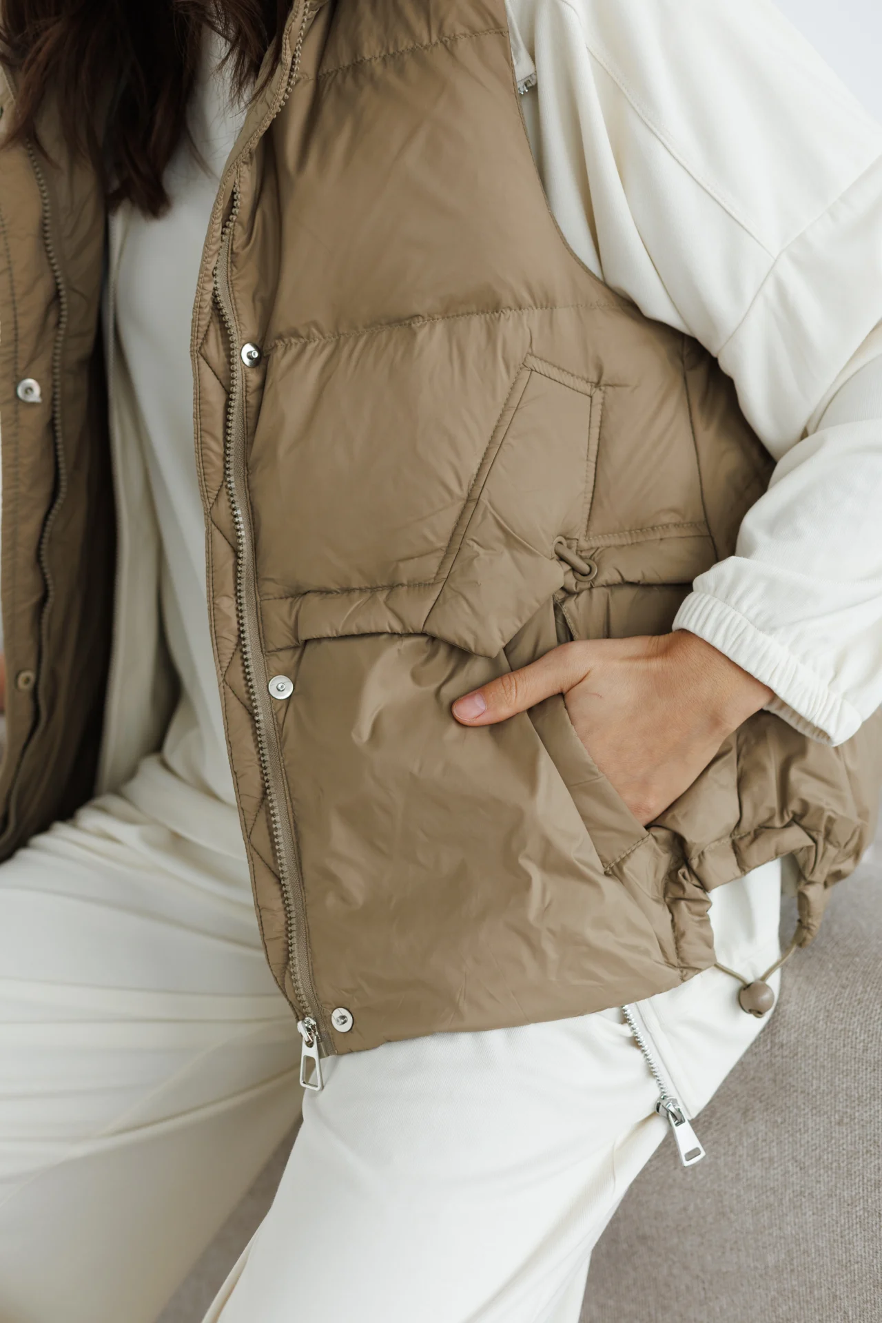 Жіночий пуховий жилет - Зображення 4