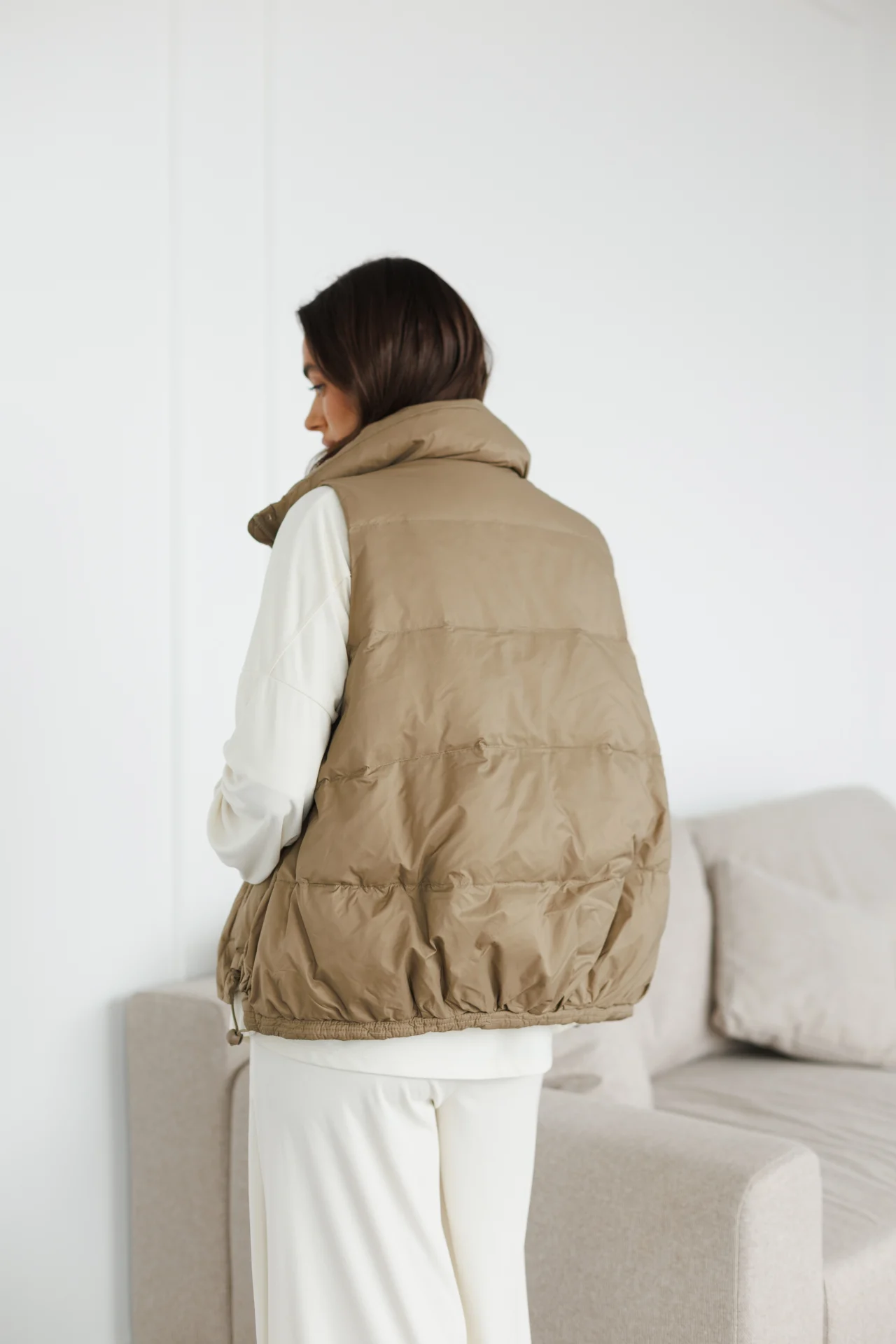 Жіночий пуховий жилет - Зображення 10