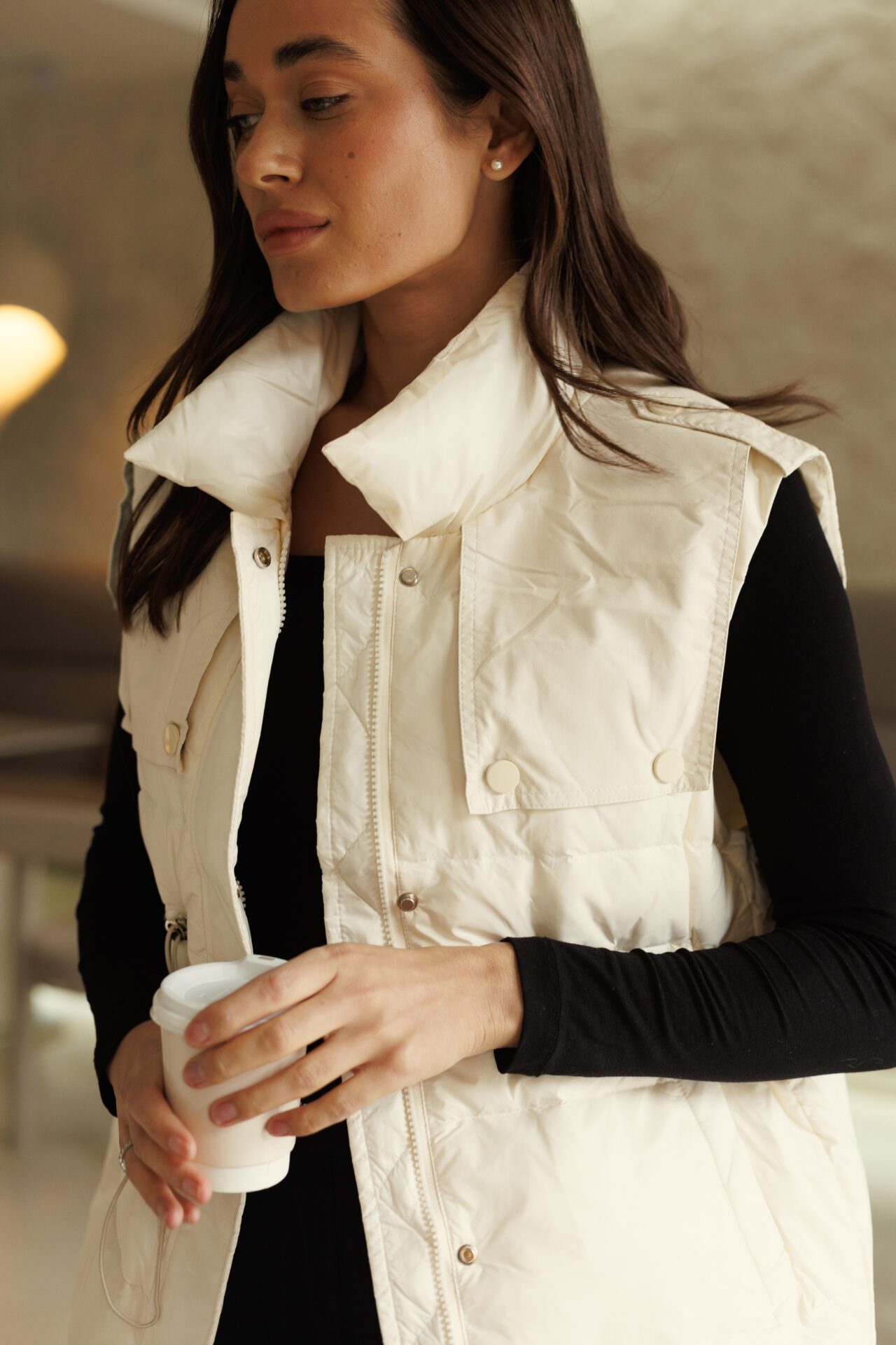 Жилет пуховий молочний - Зображення 10