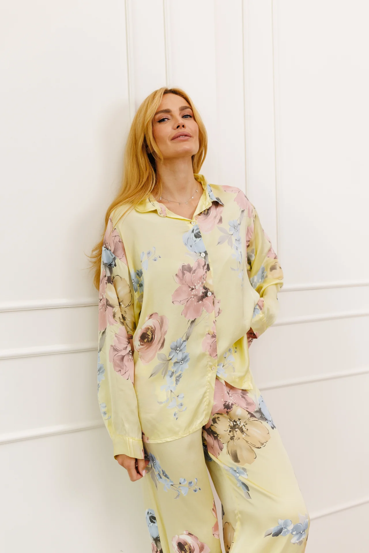 Жіночий костюм із квітковим принтом - Зображення 5