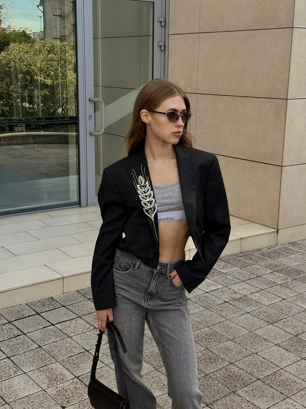 Укорочений сірий піджак з колоском - Зображення 2