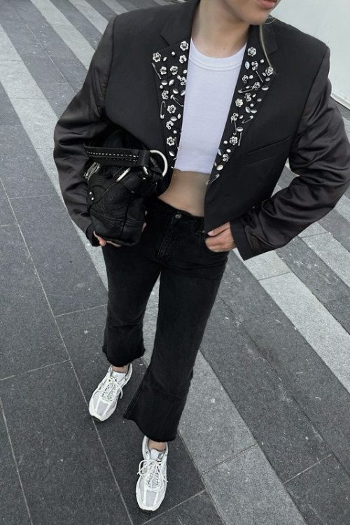 Укорочений сірий піджак з металіком