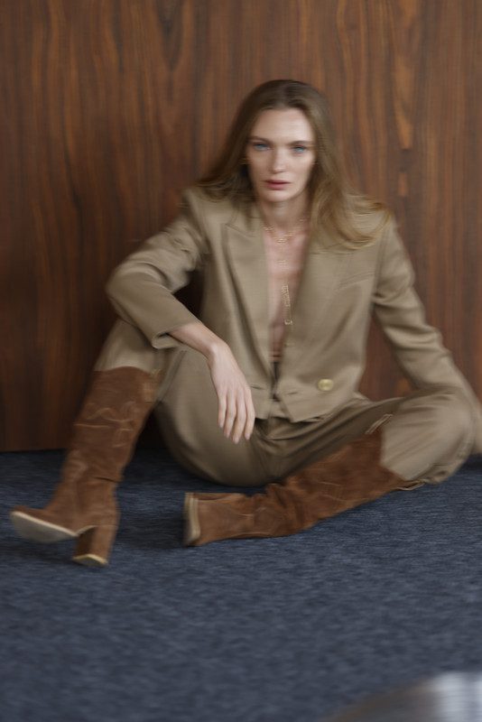 Брюки зі складками - Зображення 4