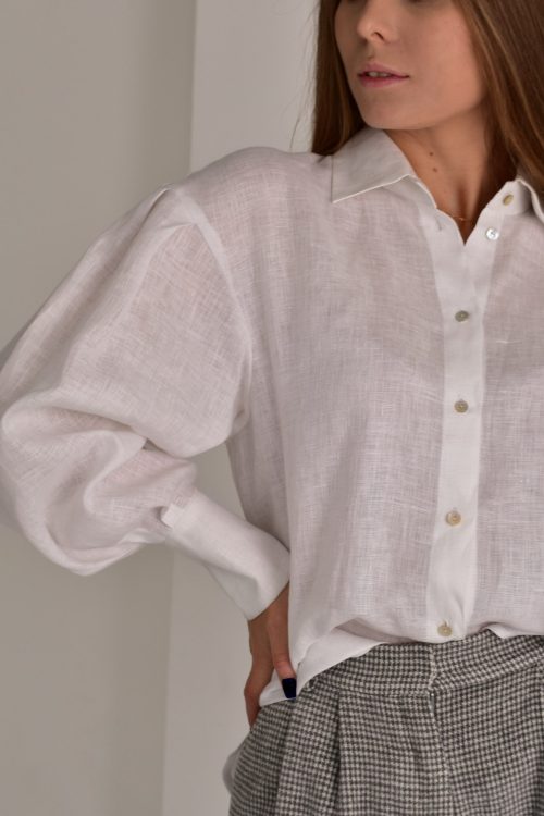 Сорочка з пишними рукавами