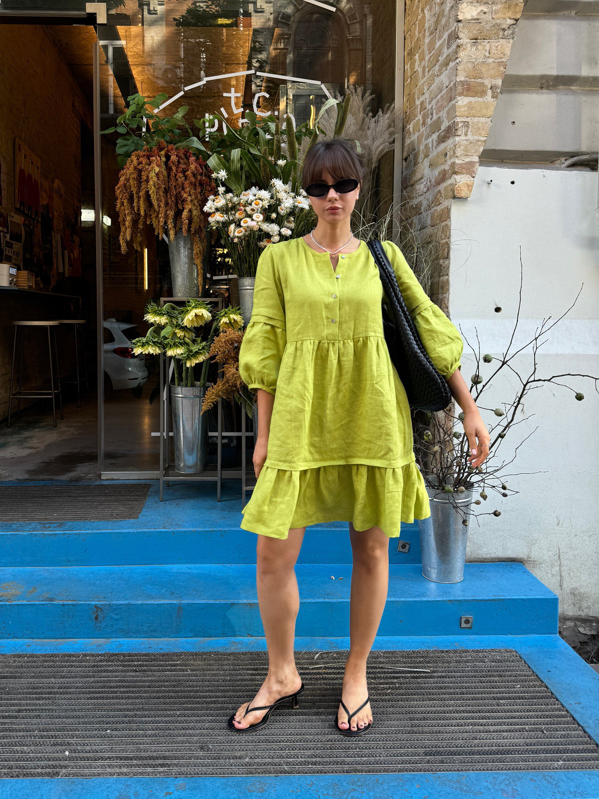 Сукня міні з оборками