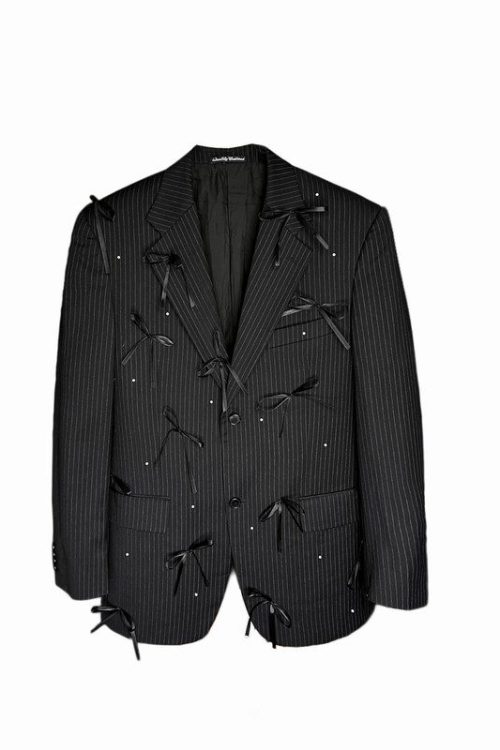 Чорний піджак у смужку з бантиками