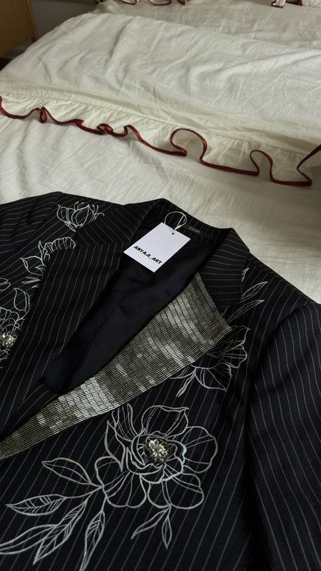 Брючний костюм у смужку - Зображення 5