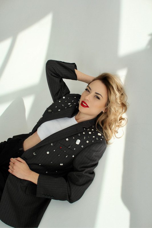 Сірий піджак з камінцями - Зображення 5