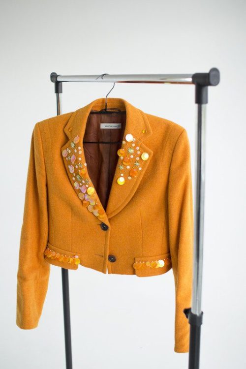 Помаранчевий укорочений піджак