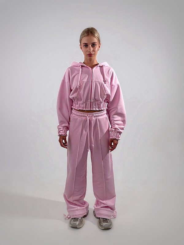 костюм рожевий