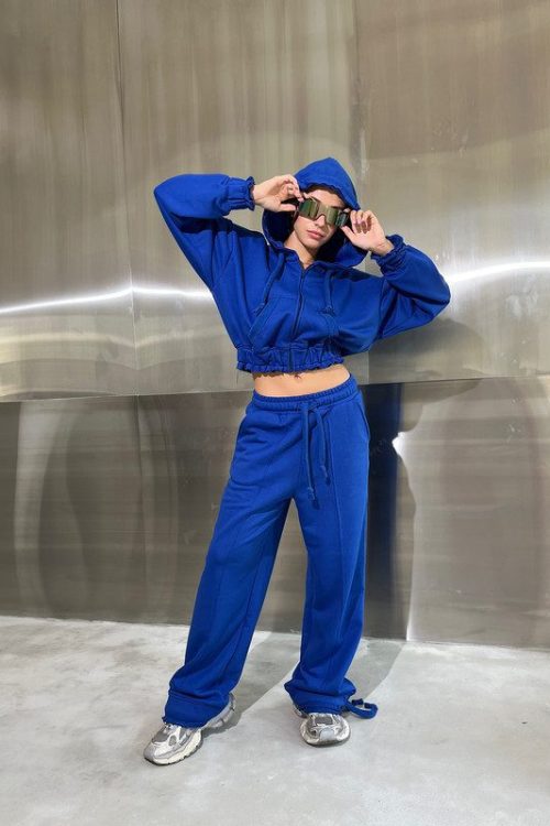 костюм синій