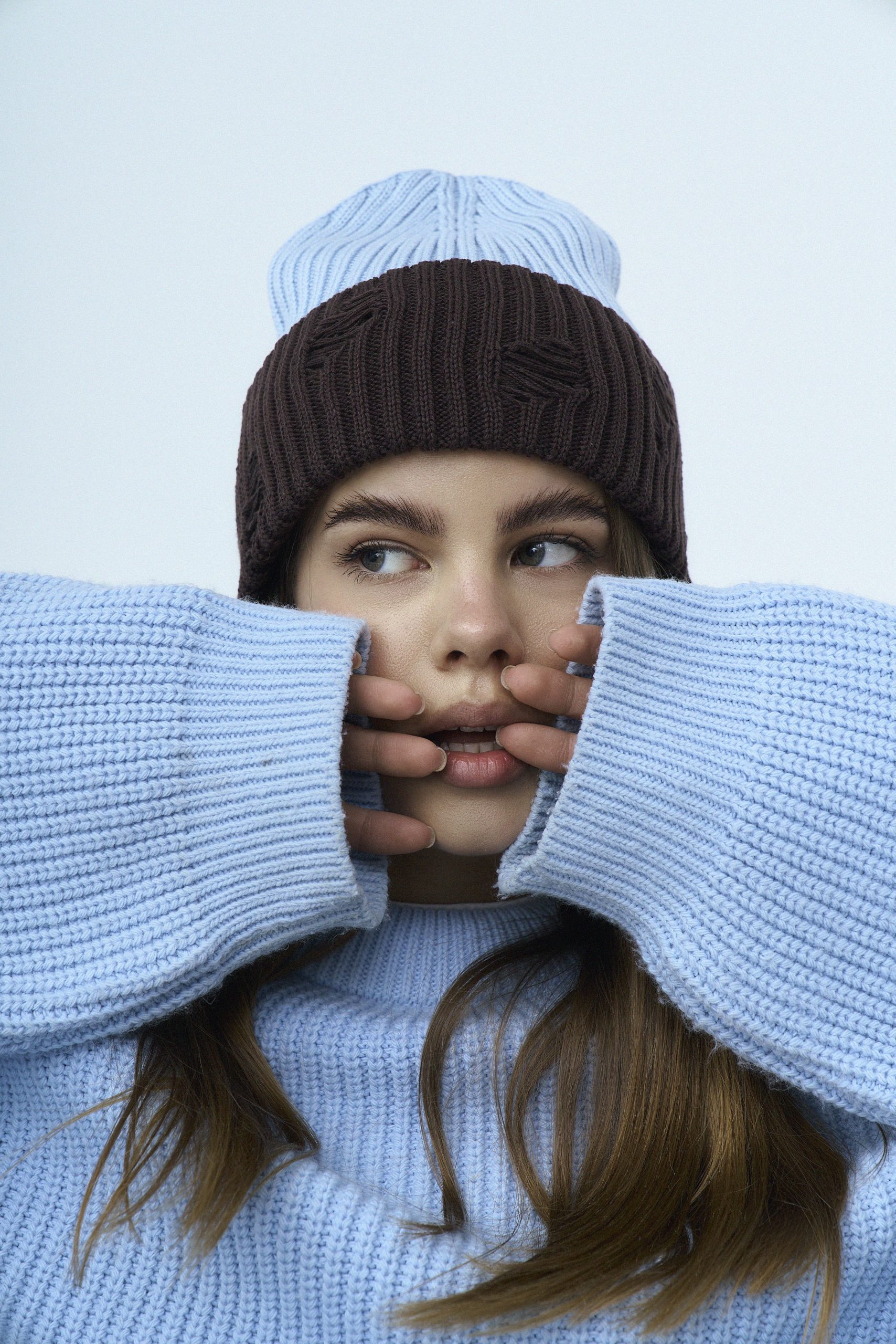 Шапка блакитно-коричнева - Зображення 4