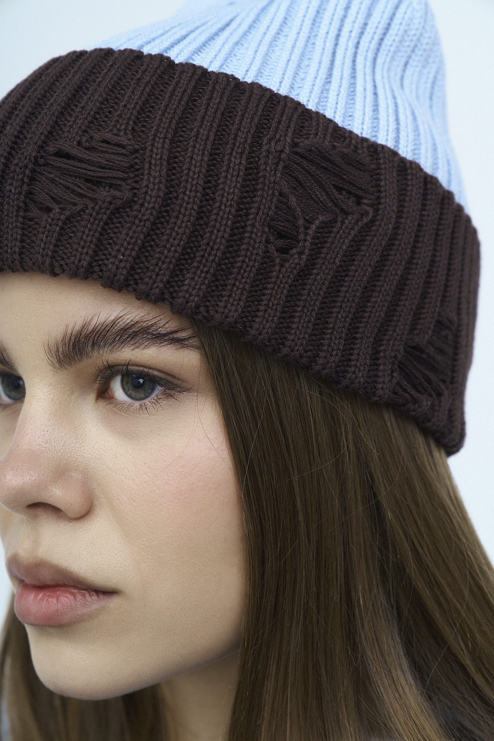 Шапка блакитно-коричнева - Зображення 2