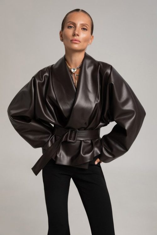 Укорочена куртка з екошкіри