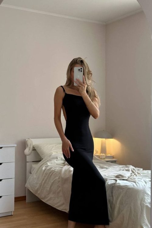 Сукня з відкритою спинкою (чорний)