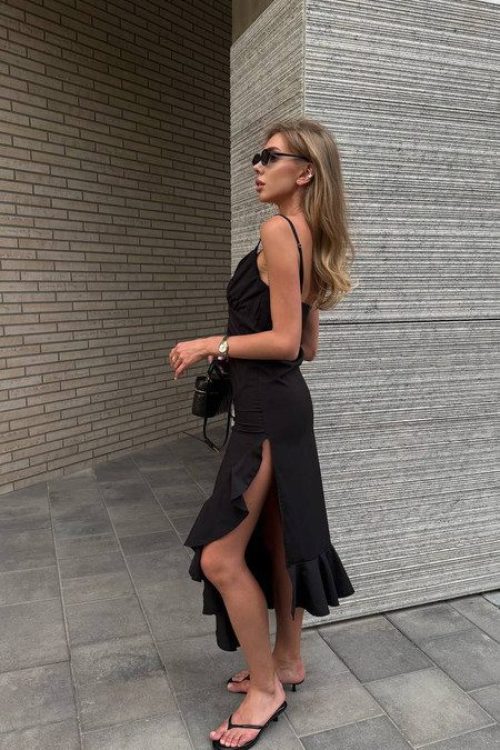 Сукня з розрізом (чорний)