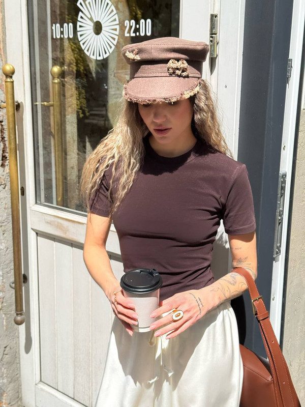 Приталена футболка (шоколад)