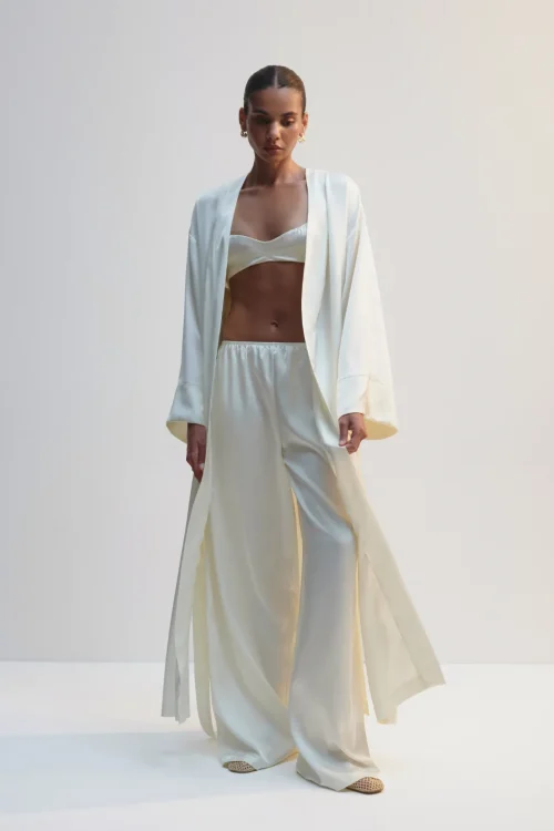 Pearl cape-robe
